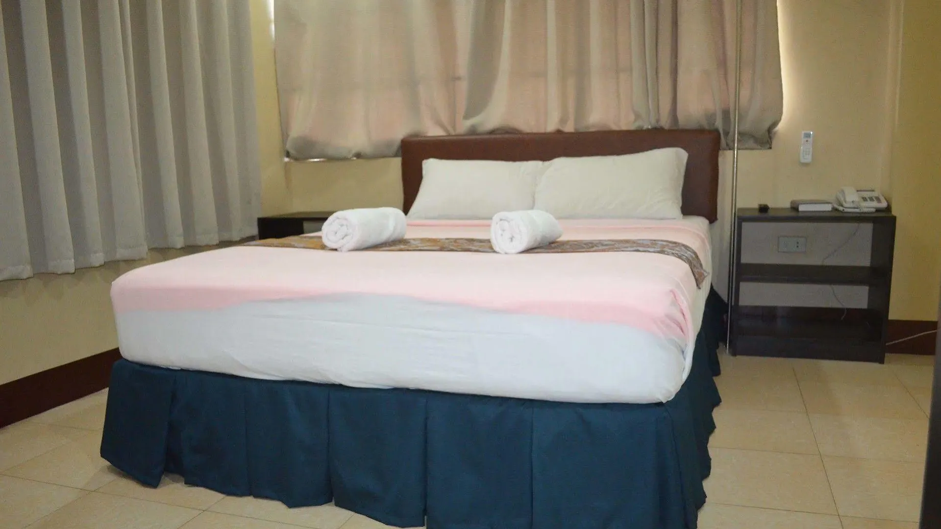 Park Avenue Residence Inn And Suites Davao 3*,